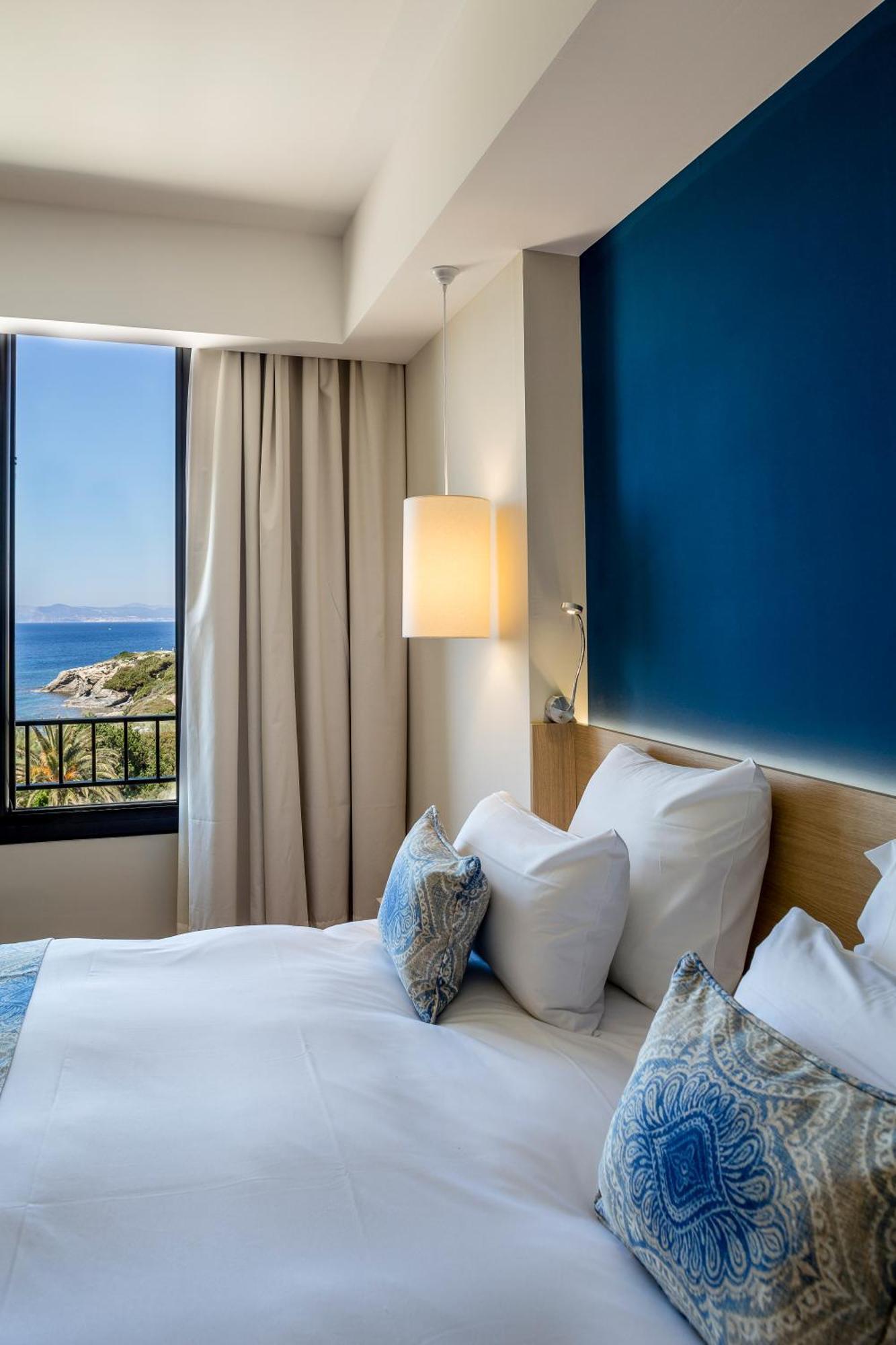 Hotel Helios & Spa - Ile Des Embiez 식스포즈레스플라지스 외부 사진
