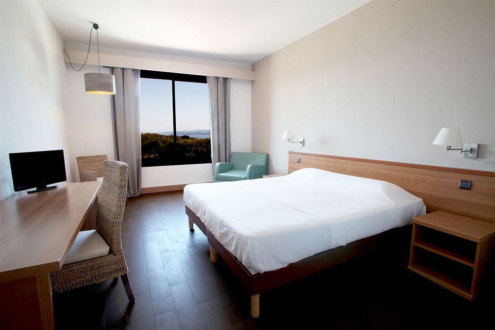 Hotel Helios & Spa - Ile Des Embiez 식스포즈레스플라지스 외부 사진